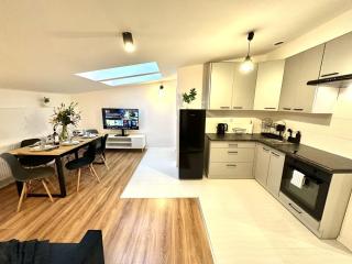 COZY OLD-Town Apartments at Kazimierz +AC, KITCHEN and NETFLIX - Krakow - 8