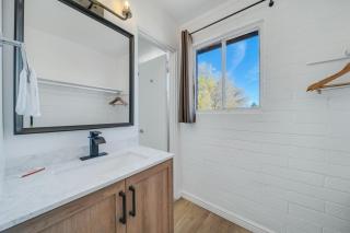 Canyon's Edge Route 66 Motel - 1