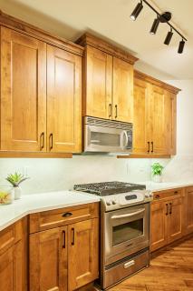 Lakeside Luxe Haven - 6