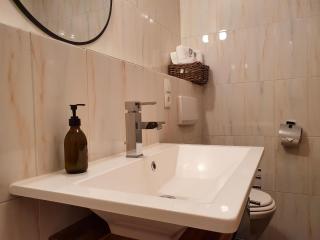 Alpenflair Apartment mit Bergblick - inkl Parkplatz #7 - Innsbruck - 2