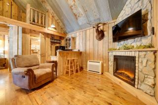 Antlers Point Cabin with Patio and Grill in Branson - Branson - 9