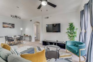 Luxurious 2BR plus Resort Style Pool - Austin - 8