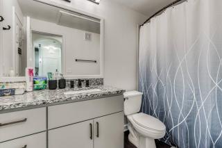 Luxurious 2BR plus Resort Style Pool - Austin - 1