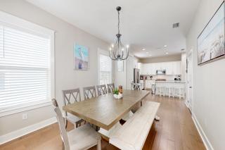 Lagoon Luxury - 1