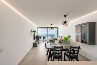 Serene Seaview Retreat in Higueron: 2BR Oasis - Fuengirola - 9
