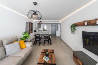 Serene Seaview Retreat in Higueron: 2BR Oasis - Fuengirola - 7