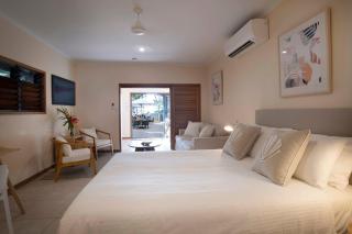 Latitude 17 - Suite 3 - 1