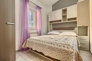 Apartments by the sea Kastel Stafilic, Kastela - 21981 - 2