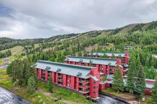 Giant Steps #8 - Ski Inout With Hot Tub And Sauna - 4