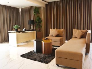 Emersia Hotel & Resort Batusangkar - 2