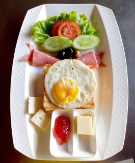 Benny's City Hotel - Sihanoukville - 9