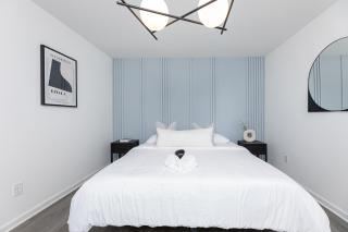 Large Modern Home King Beds Near DWTN Patio - Charlotte - 6