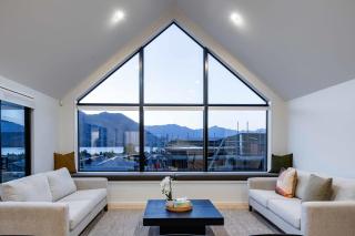 Water Lily Lake and Mountain Views - Wanaka - 3