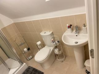Beanie’s North Swindon DoubleBed - Blunsdon Saint Andrew - 2