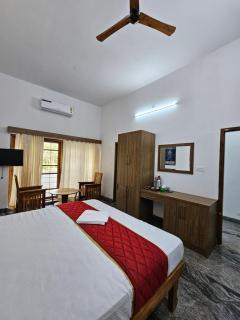 Lake facing Villa-Water sport activities-Niva Waterways - Vaikom - 8