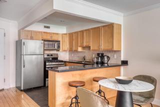 Nolita 1BR w Elevator Roof Deck nr SoHo NYC-907 - New York - 4