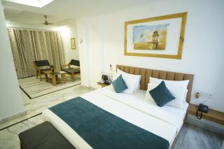 Hotel Udai Niwas By The Lake - 7
