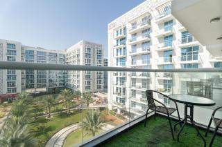 Nasma Luxury Stays - Sleek City Haven 1BR in Dubai's Glitz Residence 3 - Dubai - 8