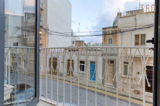 Modern 1BR home with Private Balcony in St Julians by 360 Estates - Tal-Għoqod - 5
