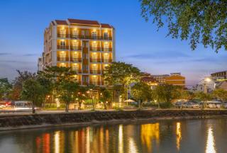 Royal Riverside Hoi An Hotel & Spa - Hội An - 0
