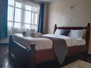 ELEGANT 3 BEDROOMS ALL ENSUITES. - 5