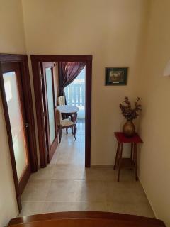 Classic Car Museum Apartment - 4