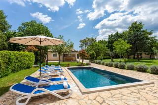Elegant Villa with Private Pool and Stunning Garden in the Picturesque Village of Brhanići - 0