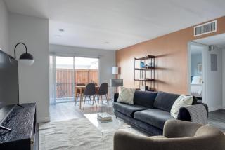 Blueground Fairfax pool nr mall dining LAX-1185 - 0