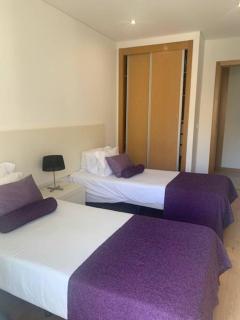 Modern Apartment * 2 Bedrooms * Pool - São Martinho do Porto - 4
