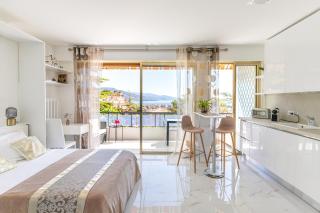 Magnifique studio limitrophe Monaco, parking privé - Roquebrune-Cap-Martin - 0