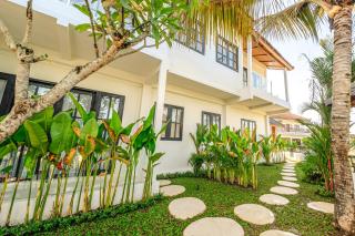 Sarang Apartments by EVDEkimi - Rice field escape with Yoga lounge, Lush garden - Long stay extras - Ubud - 1