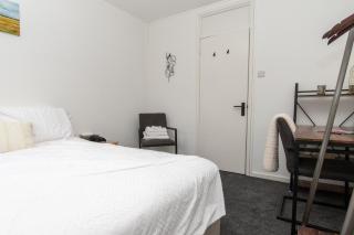 Modern 1 bed flat on the outskirts of Kingston - Teddington - 4