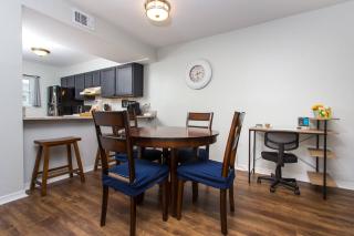 Islandwood Condos Unit 104 - 1