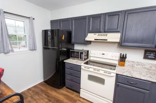 Islandwood Condos Unit 104 - 2