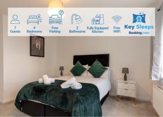 Spacious Modern House with Free Parking - - 0
