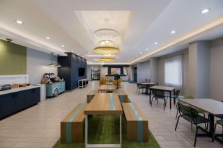 Spark by Hilton Midland South - 3