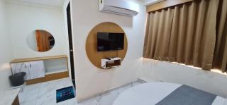 Hotel Vivan - Vadodara - 9