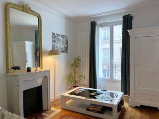 Lovely haussmannian flat in Montparnasse - Paris - 1