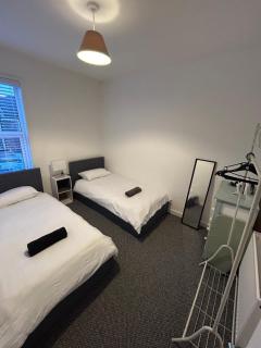 Charming Liverpool Home - Liverpool - 2