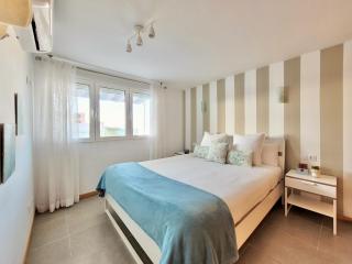 Attic 10 by Grupo Compostelana - 6