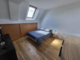Châteaubourg : Studio avec cuisine et salle d'eau - Châteaubourg - 2
