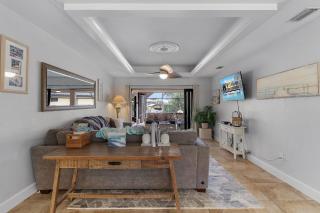 Minutes to the River! Dock, Large Lanai, Heated Pool - Margarita Villa - Cape Coral - 3