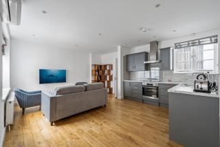 Stunning 2 bed 2 bath with air con + garden - Londra - 9