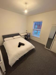 Charming Liverpool Home - Liverpool - 4