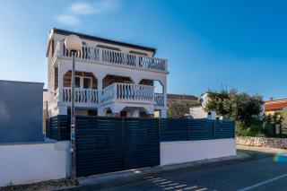 Apartments Jurcevic - Vir - 3