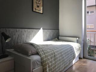 Perfect Family-friendly midtown APT+French balcony - Budapest - 6
