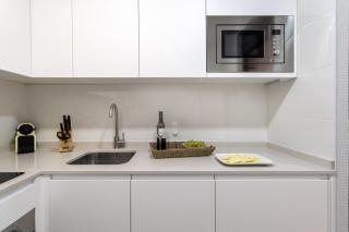 Bright Apartment for 4 with Stunning Views Madrid Princesa II - 5