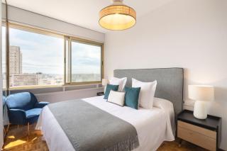 Bright Apartment for 4 with Stunning Views Madrid Princesa II - Madrid - 1