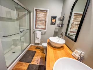 Bluff Mountain Retreat - 2