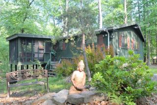 A Zen Mountain Retreat - Nirvana Awaits - 0